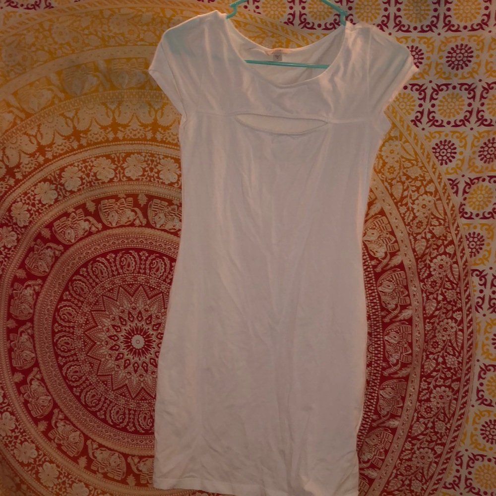 White bodycon dress